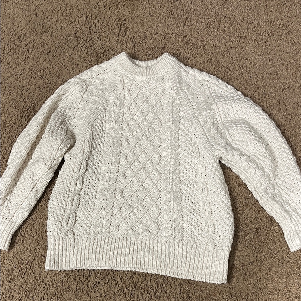 Women’s H&M Ivory Cable Knit Crewneck Sweater